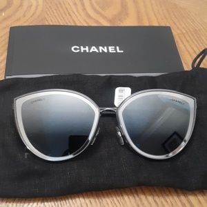 Authentic Womens Chanel Sunglasses 4222c108/w6